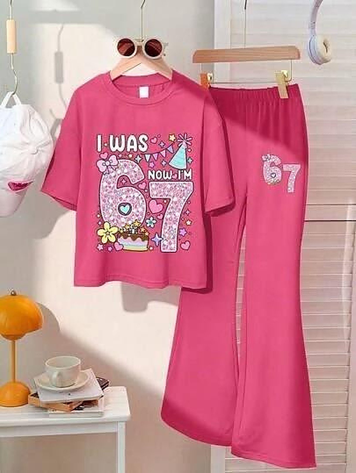 UniPosh UPK1040 Pyjama Set Bright Pink flat lay
